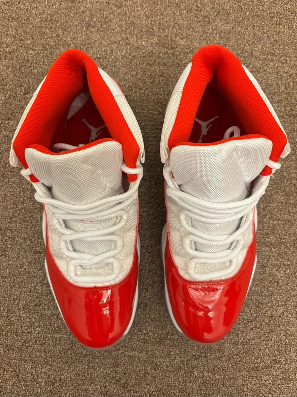 Air Jordan 11 cherry size 11